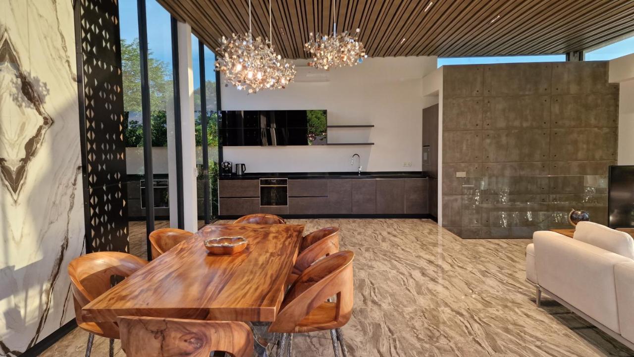 Villa Obsidian, With Staff, Sea View And Walk To Choeng Mon Beach Exteriör bild