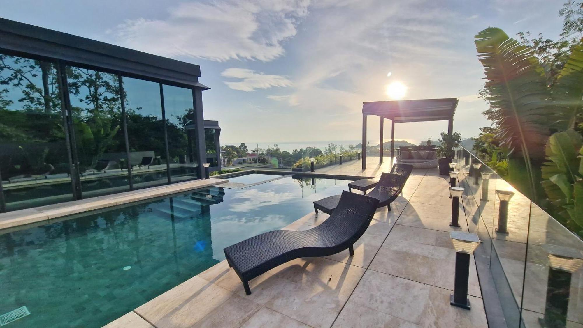 Villa Obsidian, With Staff, Sea View And Walk To Choeng Mon Beach Exteriör bild